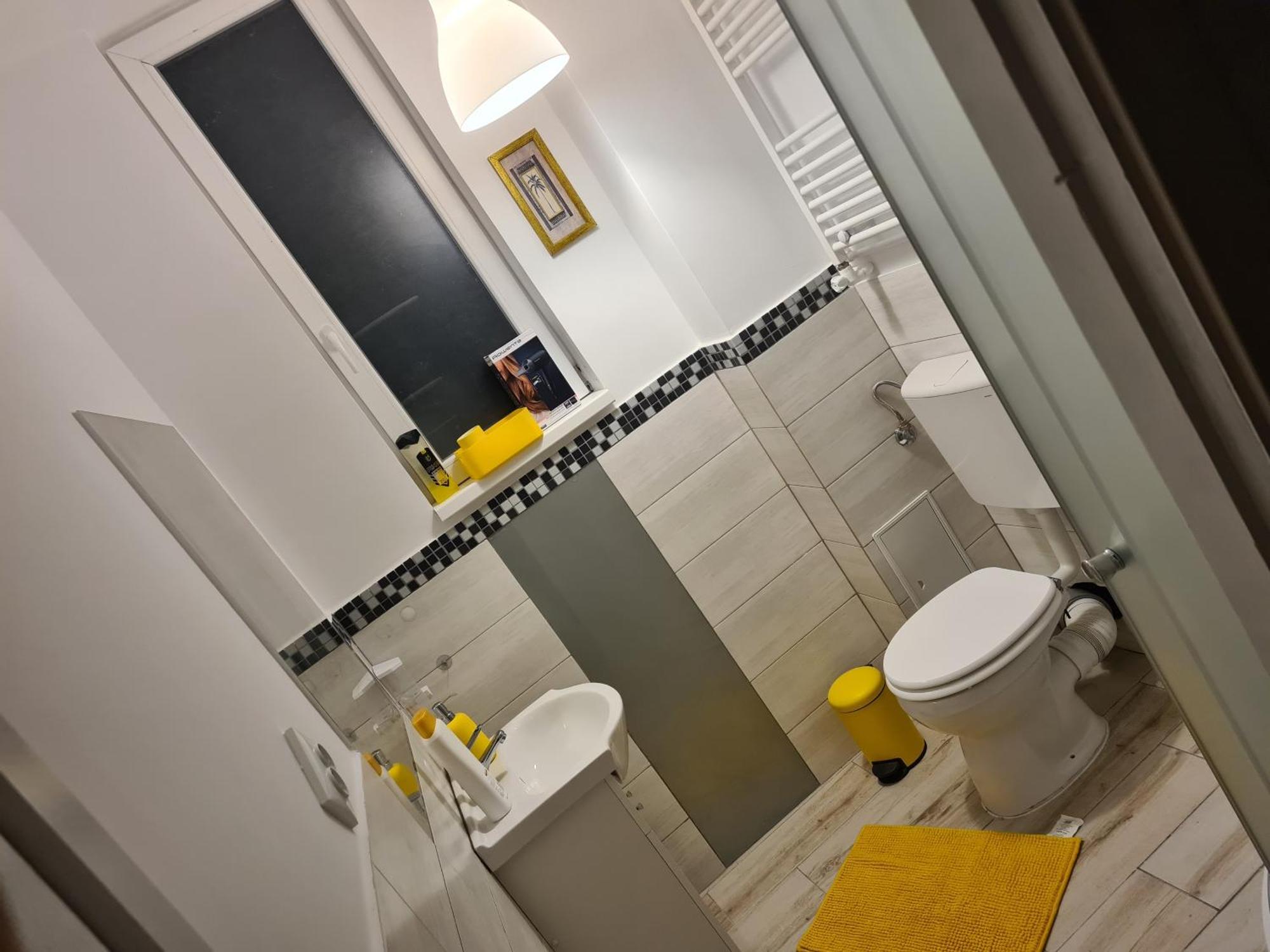 Luxury Apartments Mall Area Bacău Esterno foto
